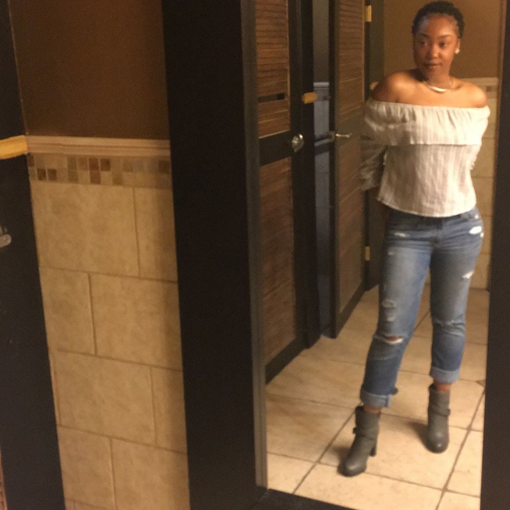 Meet your Posher, Sadea