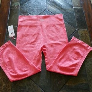 NWT ladies workout capris