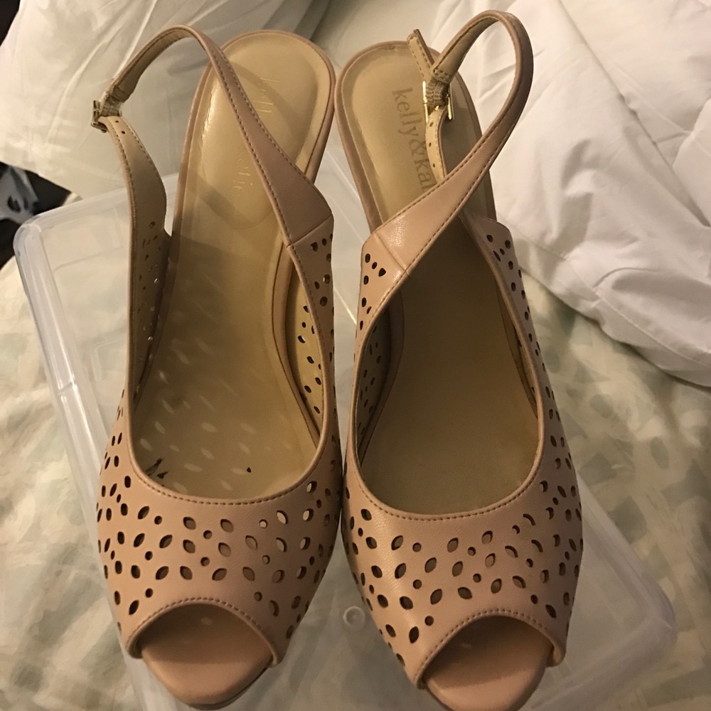 Kelly & Katie sling back sandals