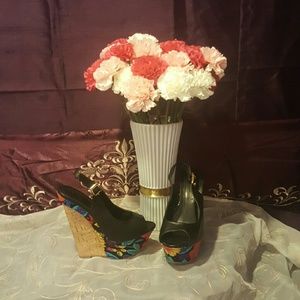 🎀New cork floral wedges🎀