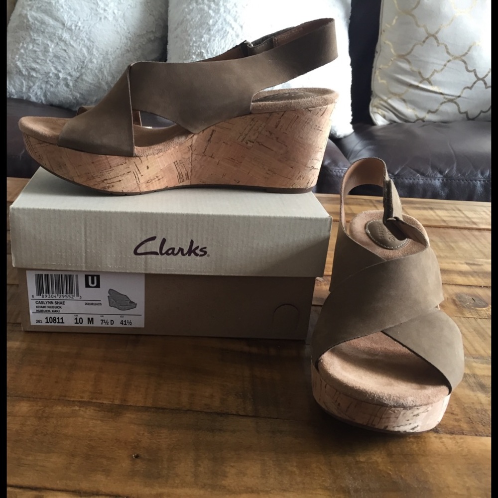 Clarks comfortable wedge size 10