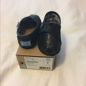 Toddler black glitter Toms size 4