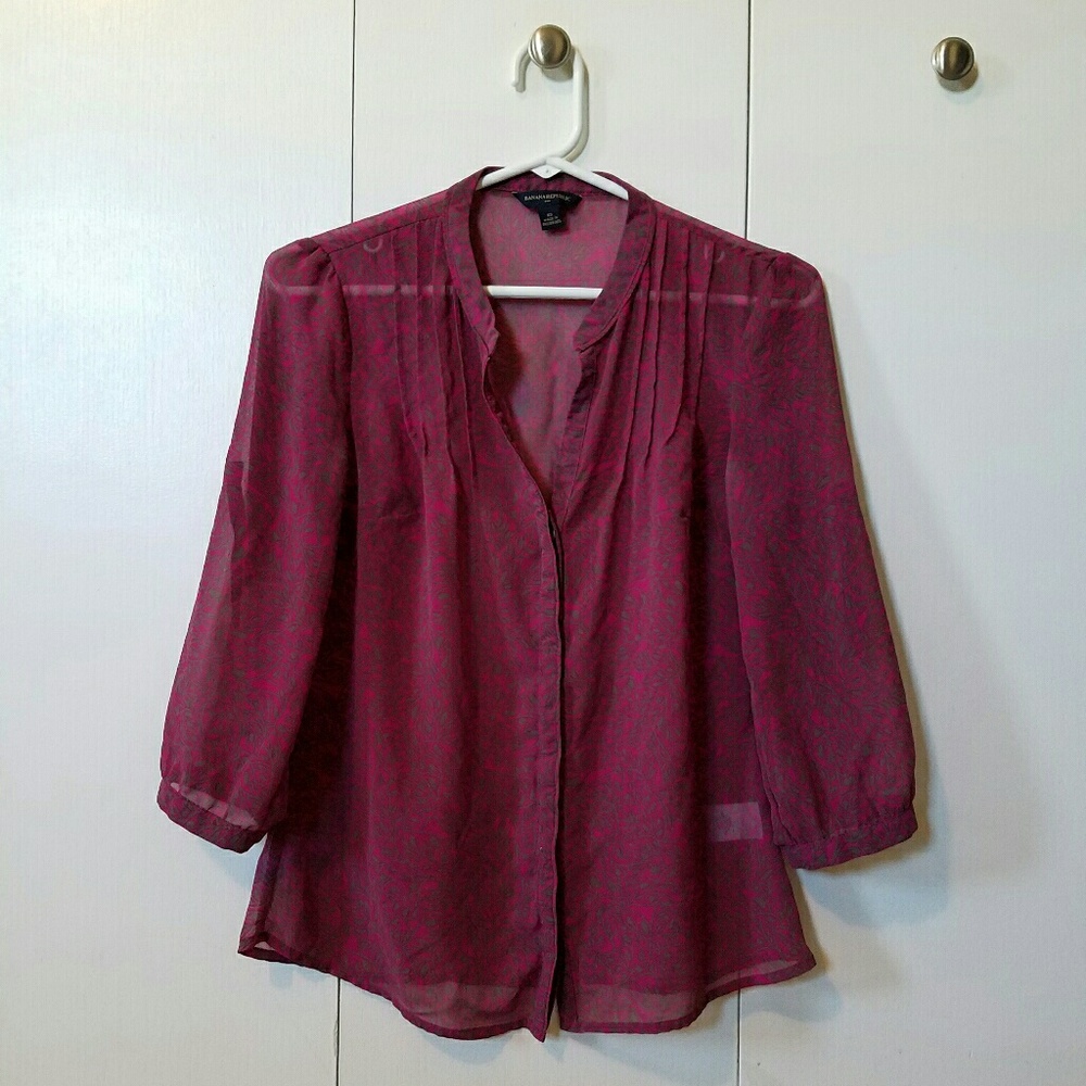 Beautiful Banana Republic blouse