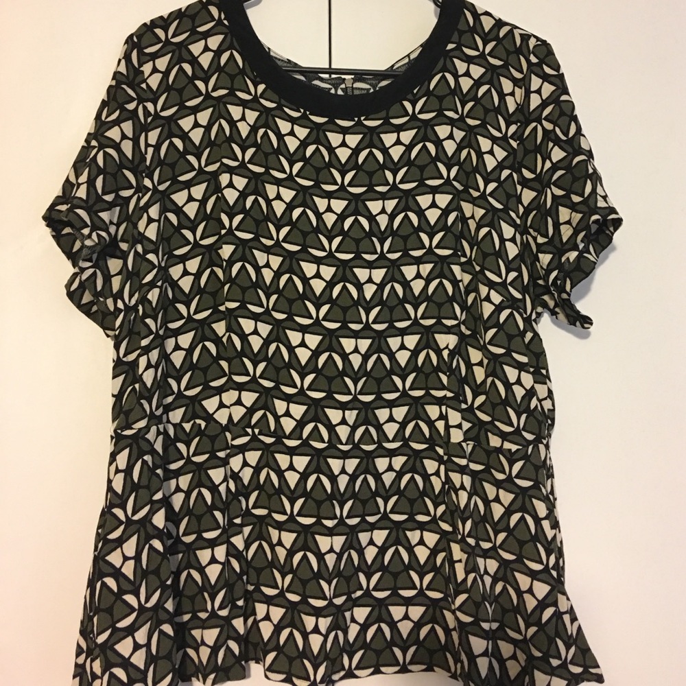 Peplum patterned Top