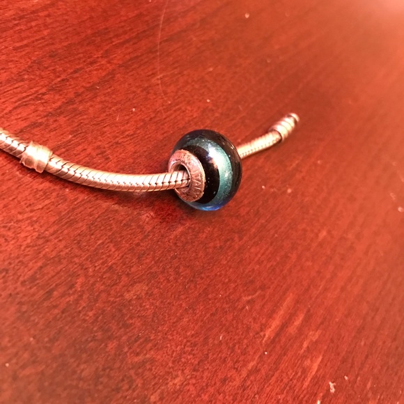 Large charm - Picture 2 of 2