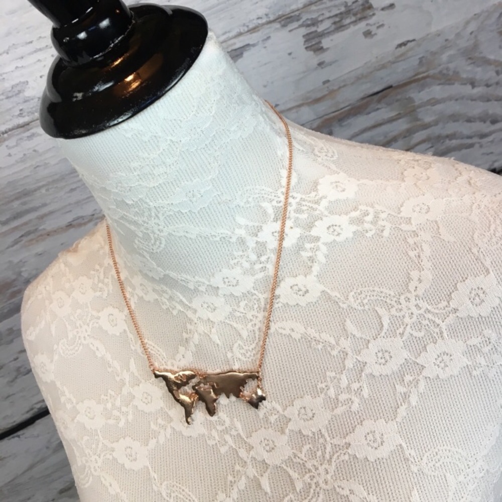 •Rose Gold• Wanderlust World Map Globe Necklace - Picture 5 of 5