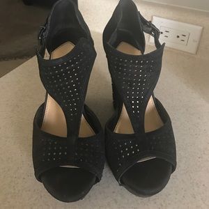 Gianni Bini black wedges size 7