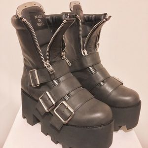 [ CURRENT MOOD platform boots ]