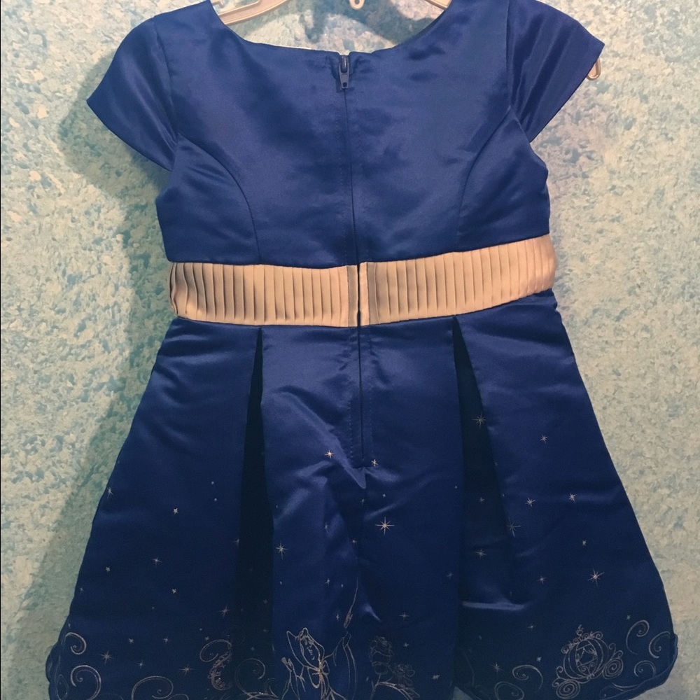 NWOT DRESS - Picture 2 of 4