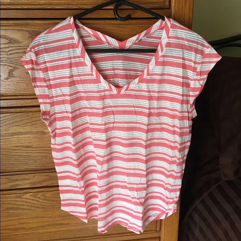 Short sleeve mesh shirt