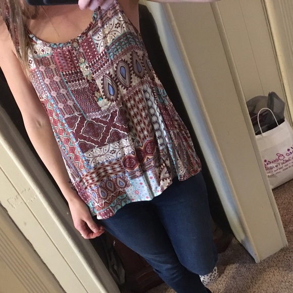 Flowy Tank - Picture 2 of 3