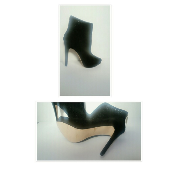 NEW! LASER CUT BLACK SUEDE BOOTIES SZ 6 - Picture 4 of 6