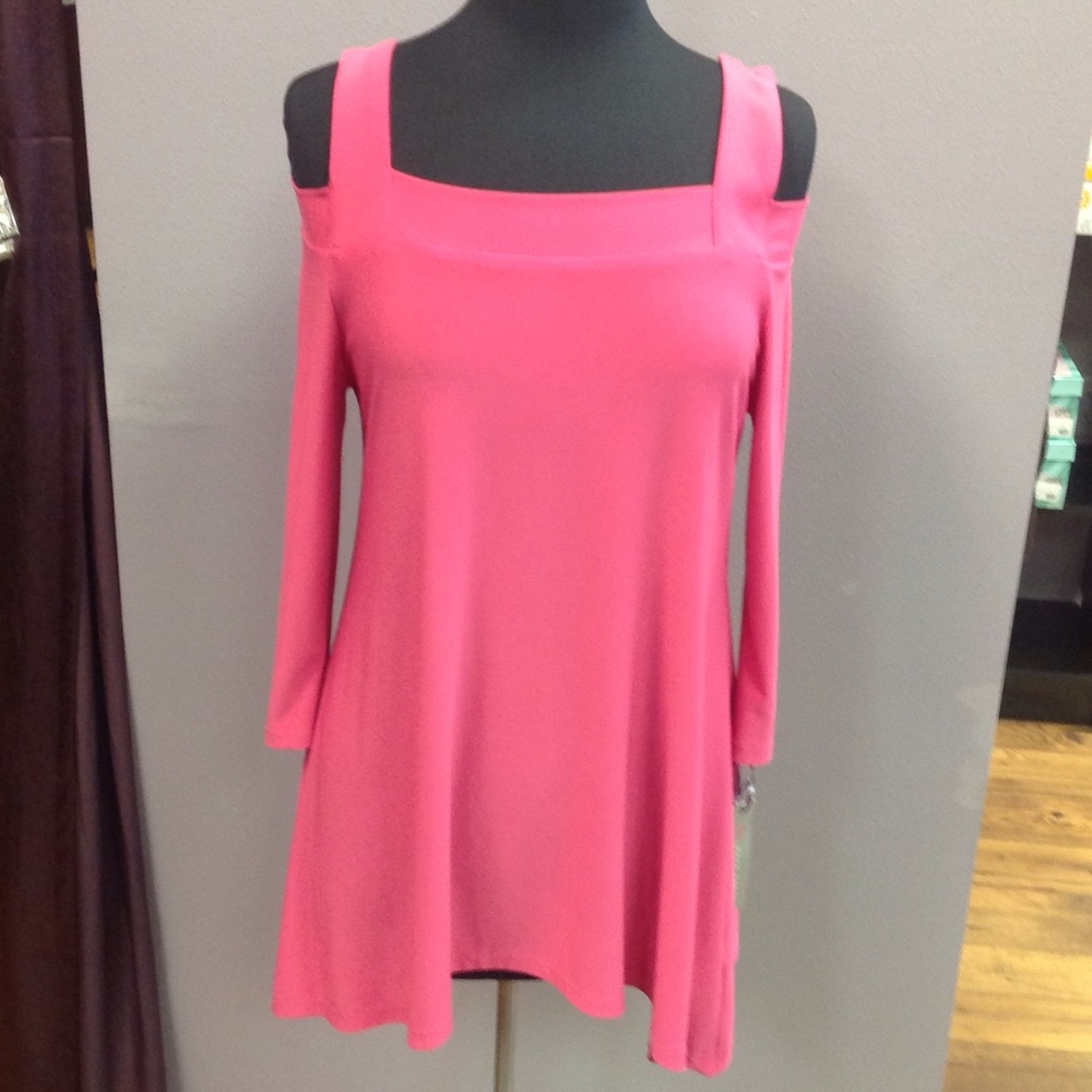 Cold shoulder tunic