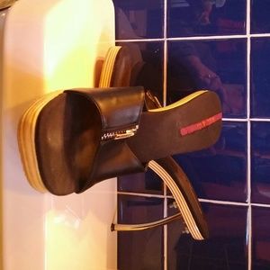 Wooden sole shoes with curved metal heel size 10