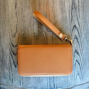 Light Brown Thirty-One Jewell Wristlet - NEW