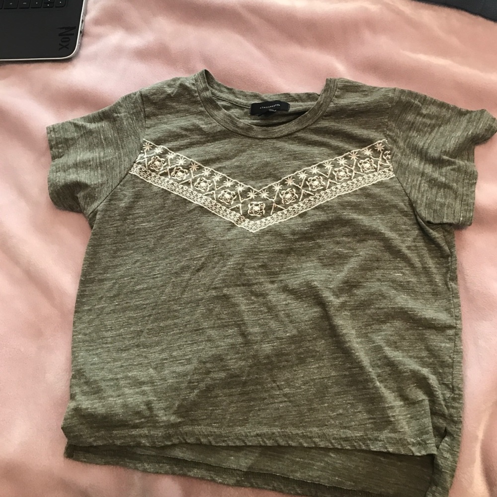 Green embroidered T-shirt