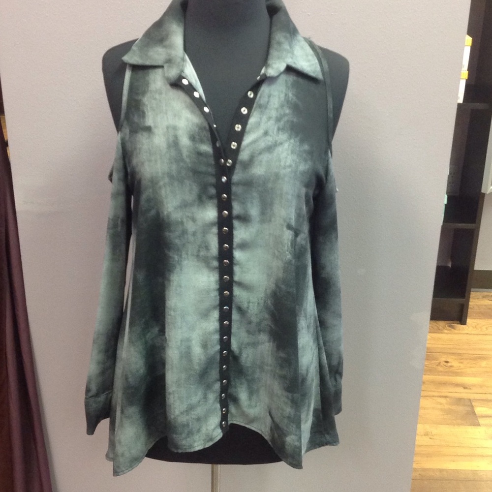 Black/grey cold shoulder