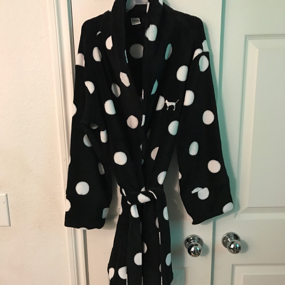 PINK VS Black white robe