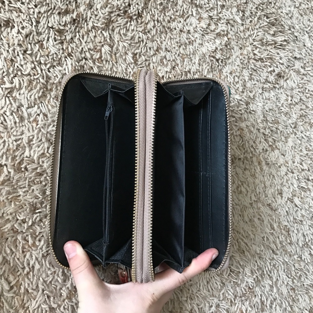 Wallet - Picture 3 of 3