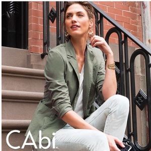 Cabi Perfect-for-Spring Olive Blazer: Almost New!!