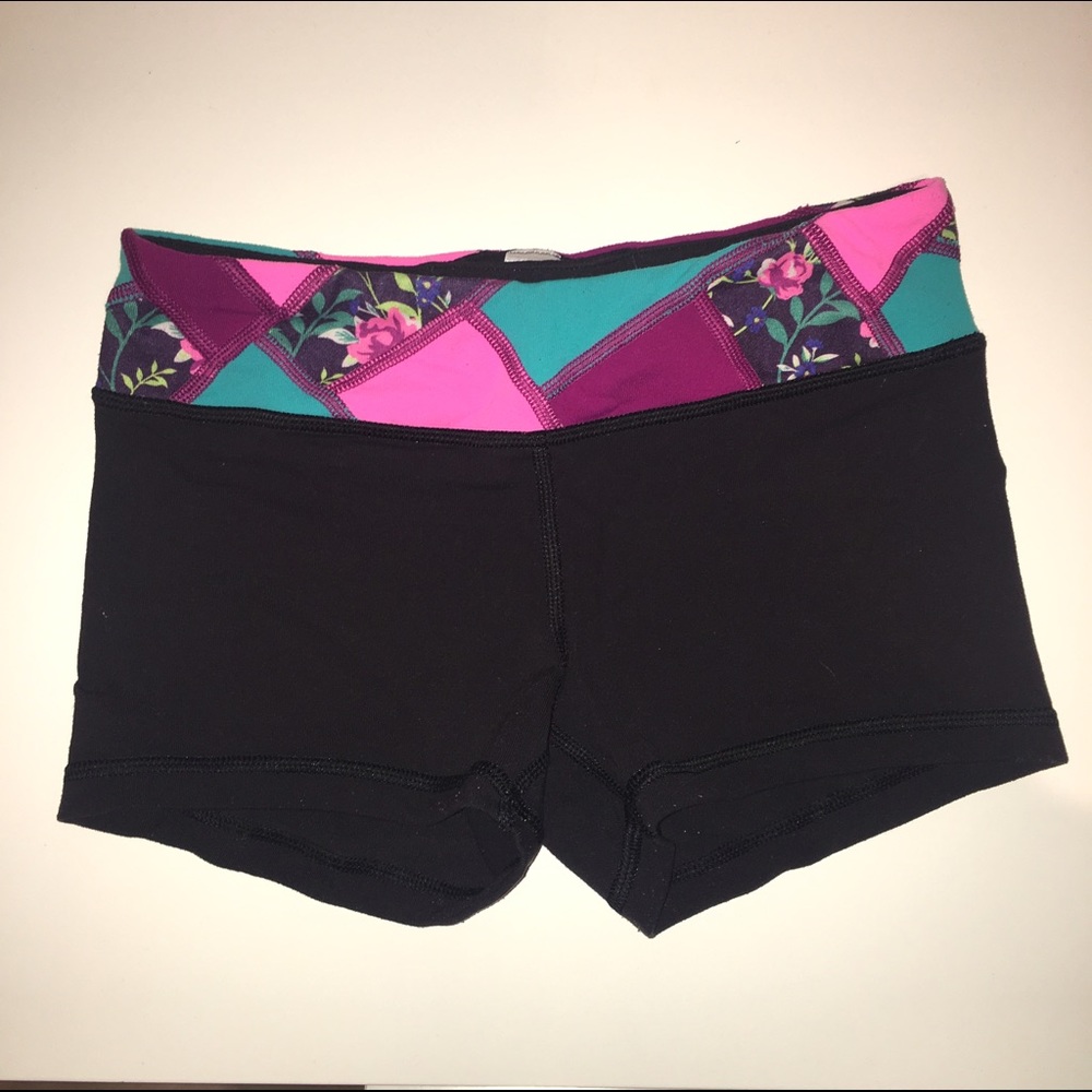 Ivviva Reversible Spandex Shorts