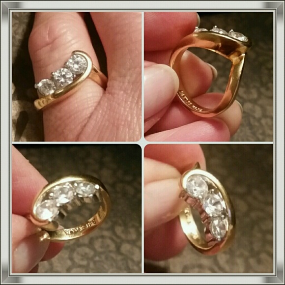 14kt GE MAJA ~ 3-Stone CZ Ring - Picture 2 of 2