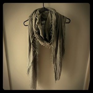 Bass Large Grey Scarf