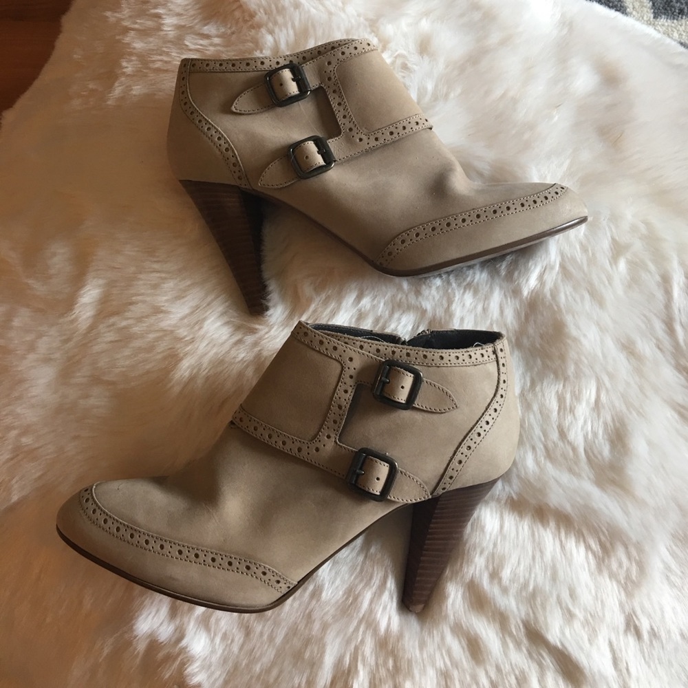 Tan j Crew booties size 9 1/2