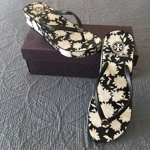 Tory Burch black/white platform wedge thong sandal