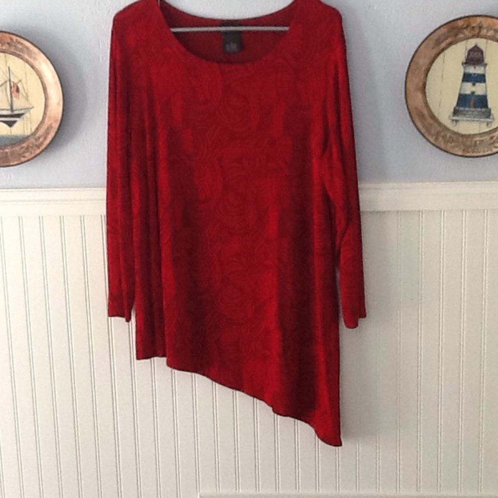 DARK RED ASYMMETRICAL 3/4 SLEEVE TOP