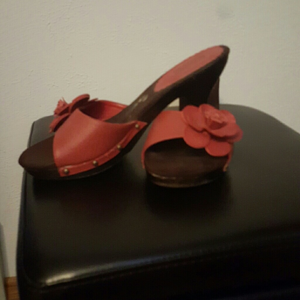Mossimo supply size 8 womens red heels