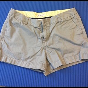 Gray khaki material shorts