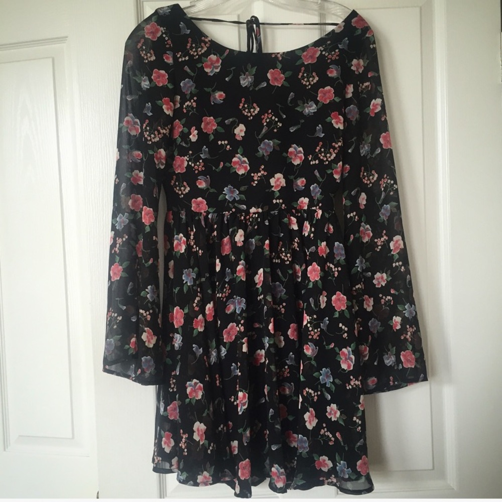 Lush floral dress XS