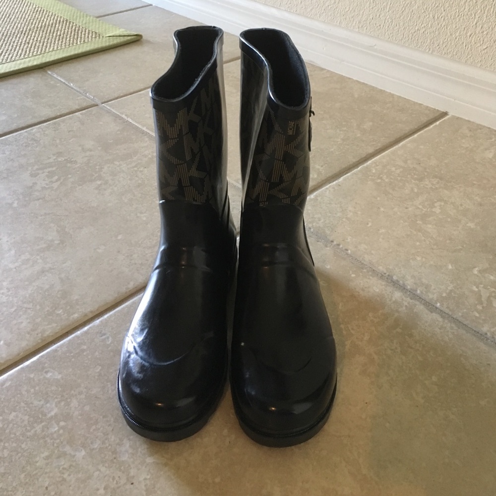 Rain boots