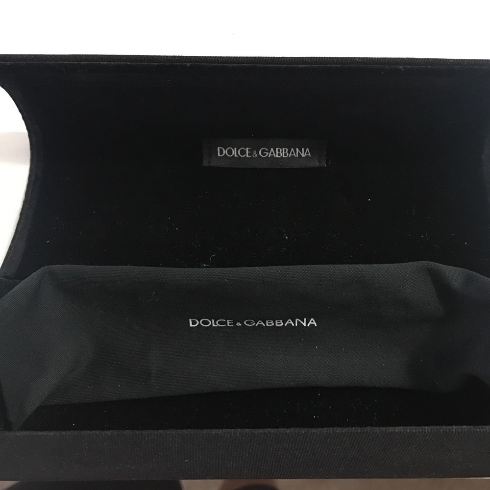Simple black Dolce & Gabbana Case