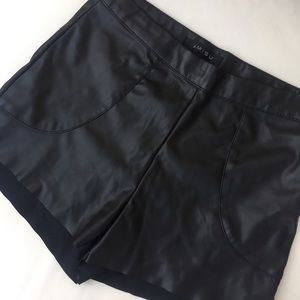 🖤Faux Leather Laser Cut Shorts🖤