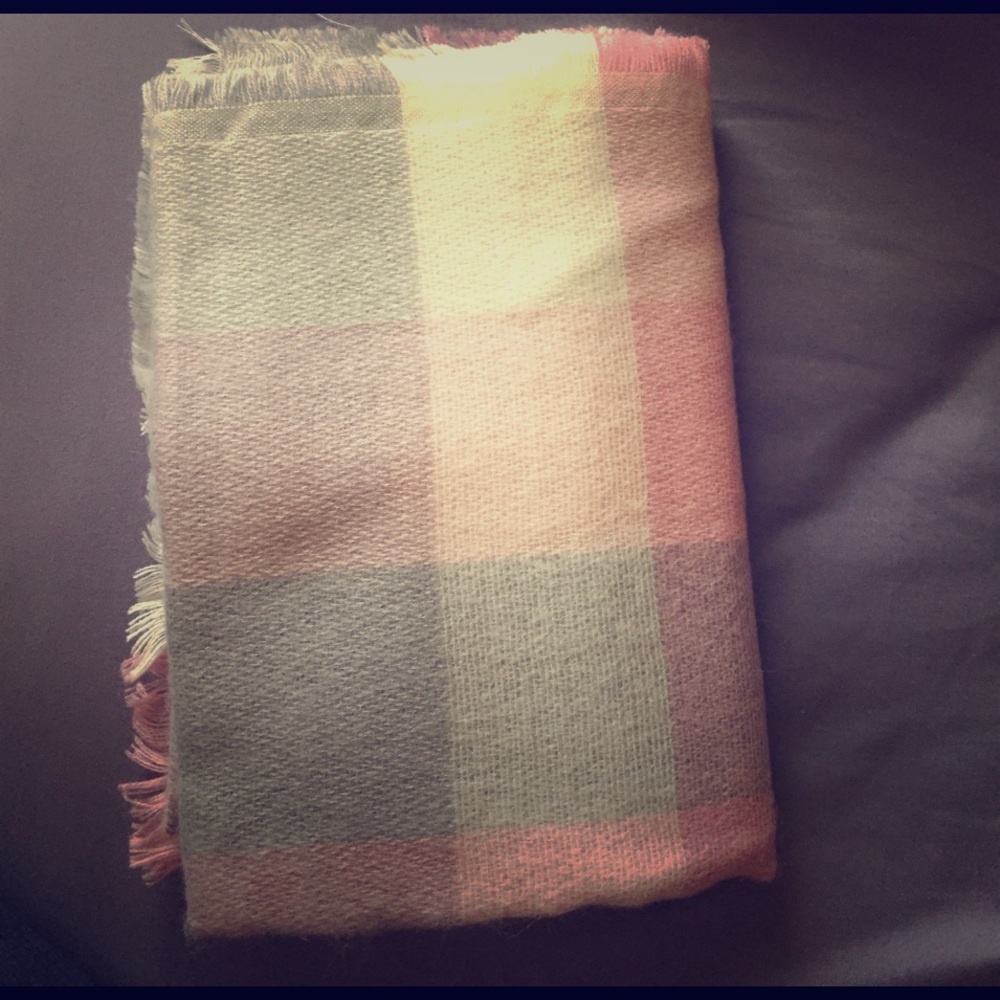 Super soft cashmere-like scarf