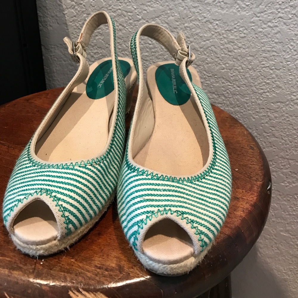 Banana Repulic 6.5 green wedges.