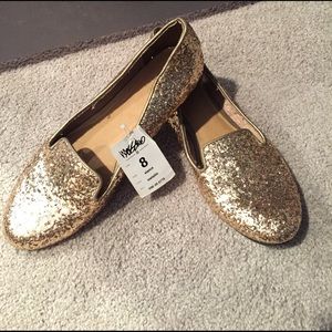 NWT gold glittery flats