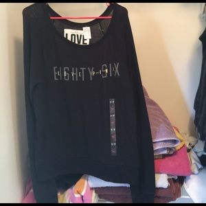 Black thick material PINK shirt