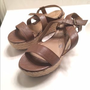 Strapped sandal platform