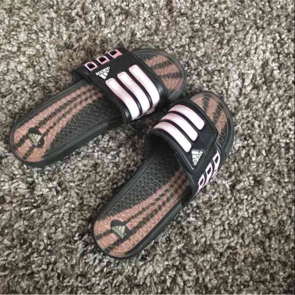 Sandles