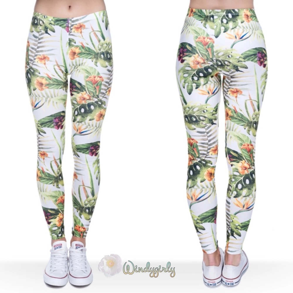 ZOHRA Tropical Flower Winter Swarm OS NWT Leggings