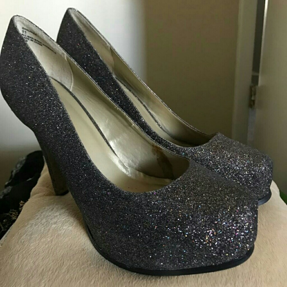 Madden Girl Sparkle Platform Pumps