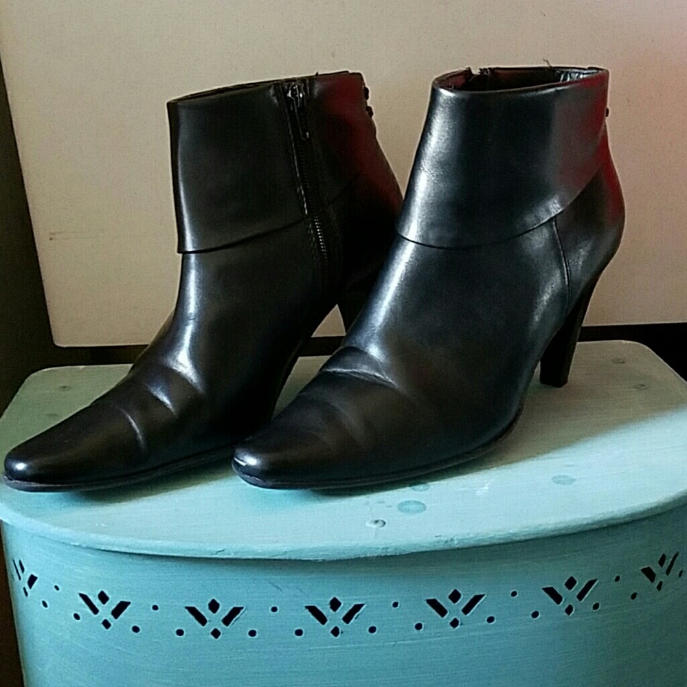 Croft & Barrow Black Ankle Boots - Size 7