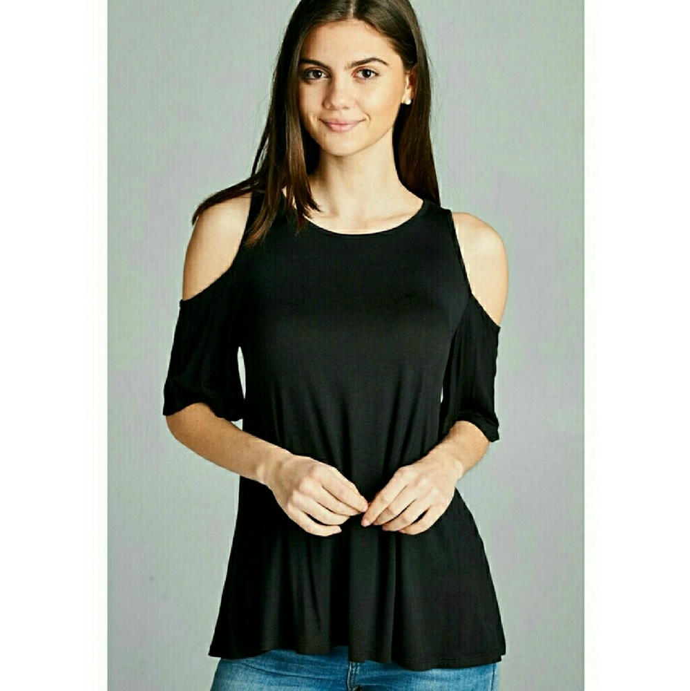 Cold-shoulder Top
