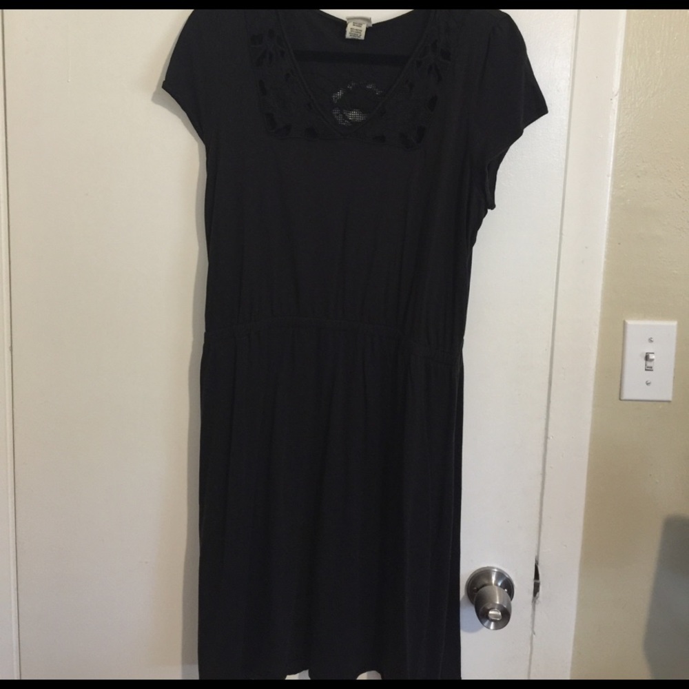 Dress - Picture 1 of 3