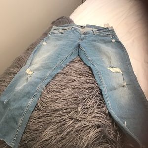 Ankle length distressed jeans - LAST WEEK ON SALE