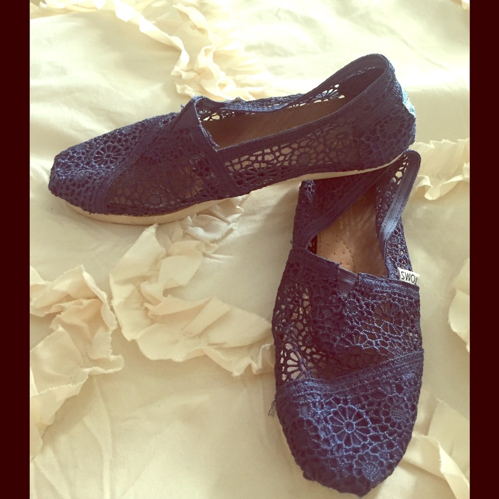 TOMS Crochet Classics