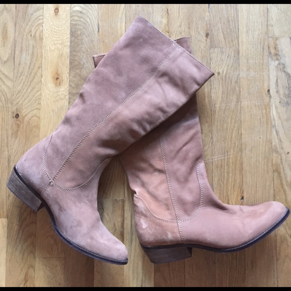 Zara suede boots . Size 40